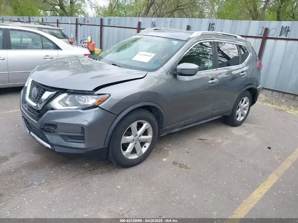 KNMAT2MV4JP542210 2018 NISSAN ROGUE - Image 2