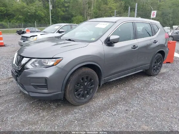 KNMAT2MV4JP543275 2018 NISSAN ROGUE - Image 2