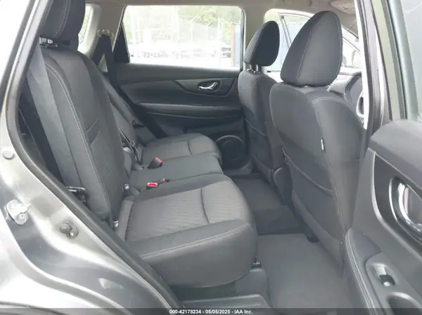 KNMAT2MV4JP543275 2018 NISSAN ROGUE - Image 8