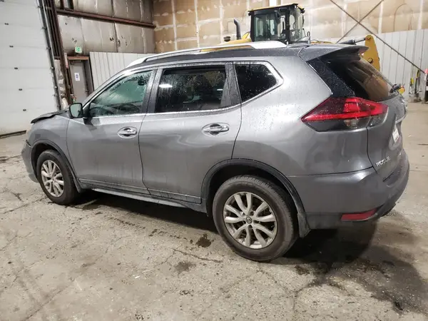 KNMAT2MV4JP543471 2018 NISSAN ROGUE - Image 2