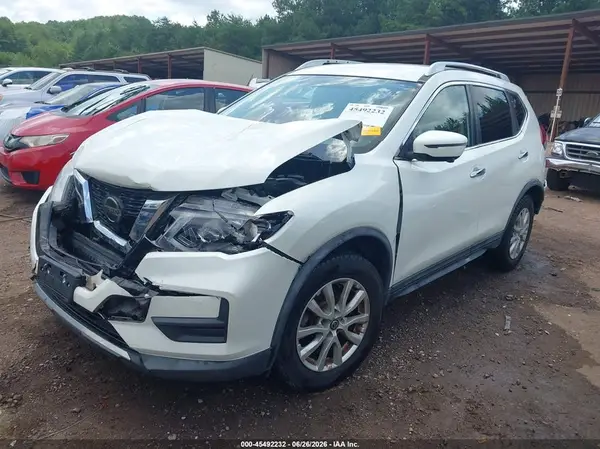 KNMAT2MV4JP543759 2018 NISSAN ROGUE - Image 2