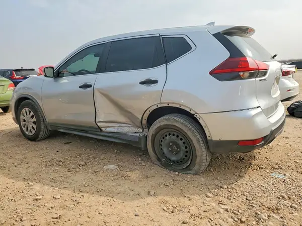 KNMAT2MV4JP548038 2018 NISSAN ROGUE - Image 2