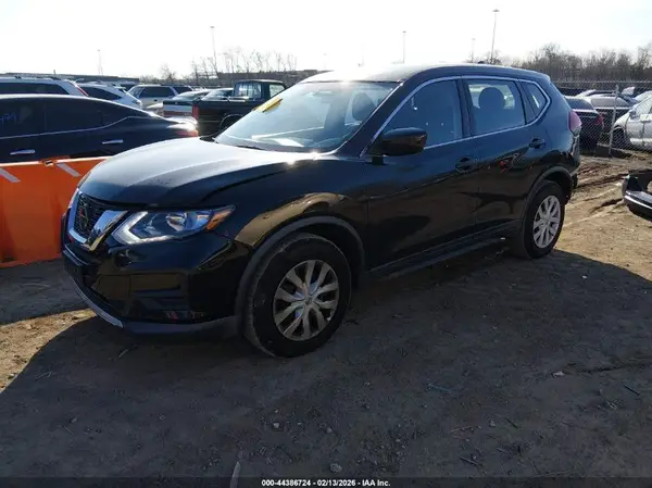 KNMAT2MV4JP550078 2018 NISSAN ROGUE - Image 2