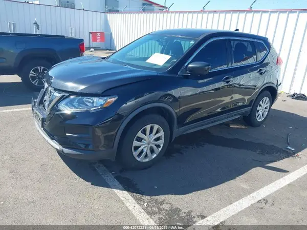 KNMAT2MV4JP552266 2018 NISSAN ROGUE - Image 2