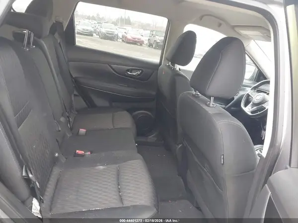 KNMAT2MV4JP553420 2018 NISSAN ROGUE - Image 8