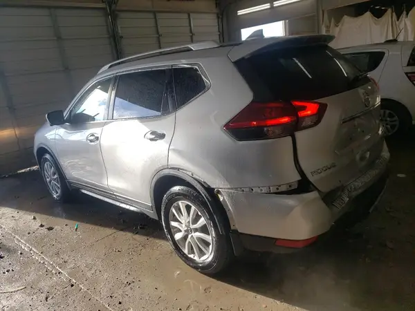 KNMAT2MV4JP557192 2018 NISSAN ROGUE - Image 2