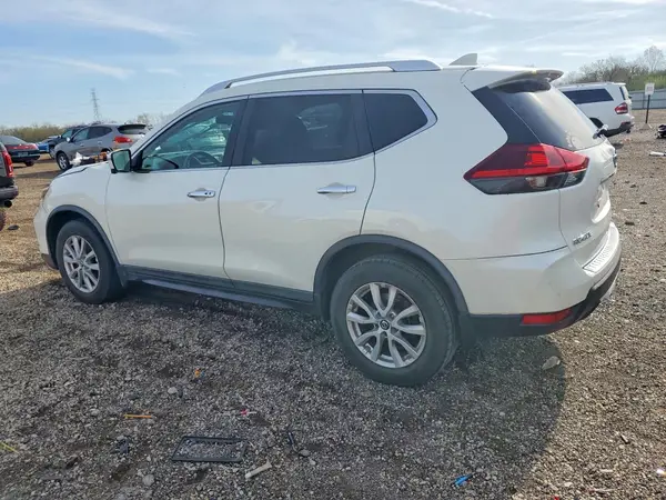 KNMAT2MV4JP567656 2018 NISSAN ROGUE - Image 2