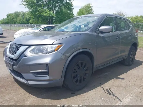 KNMAT2MV4JP568953 2018 NISSAN ROGUE - Image 2