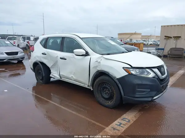 KNMAT2MV4JP571612 2018 NISSAN ROGUE - Image 1