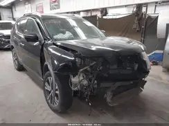 KNMAT2MV4JP572758 2018 NISSAN ROGUE
