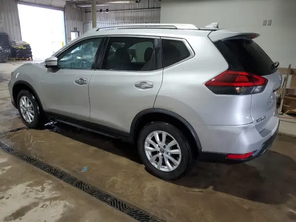 KNMAT2MV4JP576051 2018 NISSAN ROGUE - Image 2
