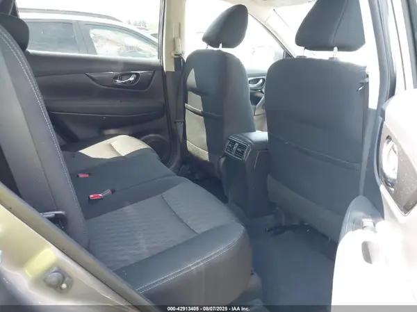 KNMAT2MV4JP577121 2018 NISSAN ROGUE - Image 8