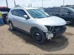 KNMAT2MV4JP584635 2018 NISSAN ROGUE