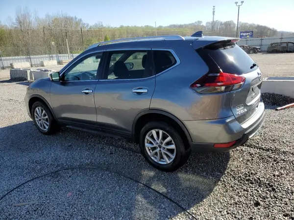 KNMAT2MV4JP586143 2018 NISSAN ROGUE - Image 2