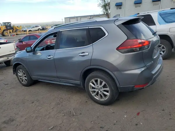 KNMAT2MV4JP587809 2018 NISSAN ROGUE - Image 2