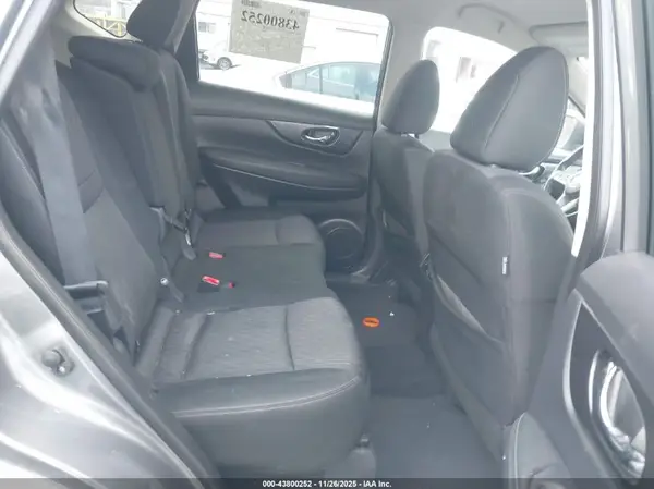 KNMAT2MV4JP590080 2018 NISSAN ROGUE - Image 8