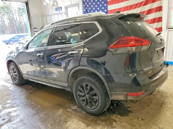 KNMAT2MV4JP591388 2018 NISSAN ROGUE - Image 2