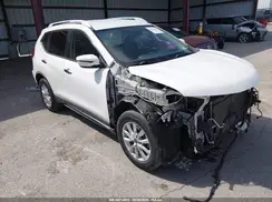 KNMAT2MV4JP592136 2018 NISSAN ROGUE