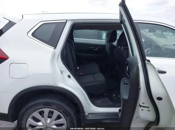 KNMAT2MV4JP593125 2018 NISSAN ROGUE - Image 8