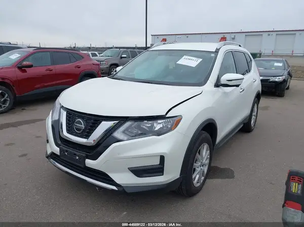 KNMAT2MV4JP595246 2018 NISSAN ROGUE - Image 2