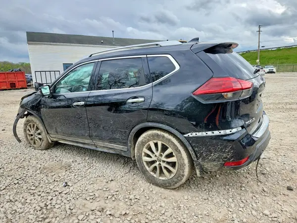 KNMAT2MV4JP595411 2018 NISSAN ROGUE - Image 2