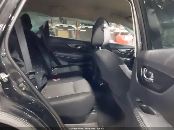 KNMAT2MV4JP596459 2018 NISSAN ROGUE - Image 8