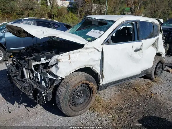 KNMAT2MV4JP601496 2018 NISSAN ROGUE - Image 2