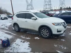 KNMAT2MV4JP602339 2018 NISSAN ROGUE