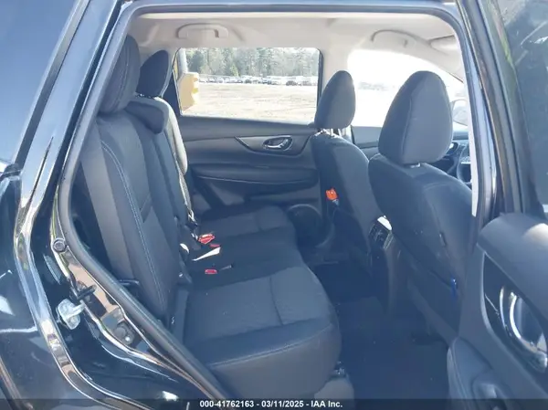 KNMAT2MV4JP604365 2018 NISSAN ROGUE - Image 8