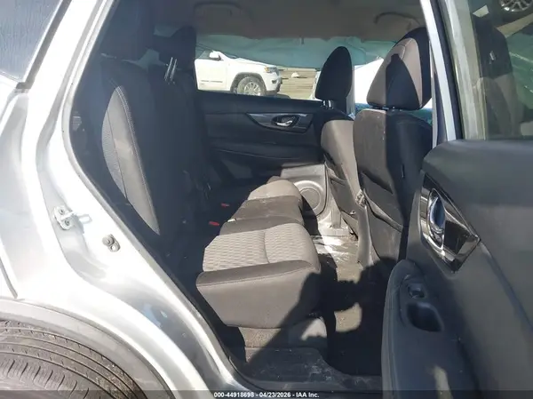 KNMAT2MV4JP604513 2018 NISSAN ROGUE - Image 8