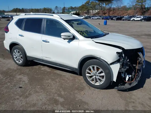 KNMAT2MV4JP604575 2018 NISSAN ROGUE - Image 1