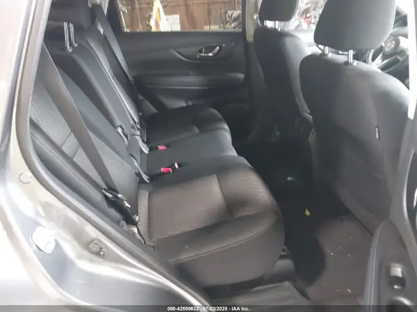 KNMAT2MV4JP609159 2018 NISSAN ROGUE - Image 8
