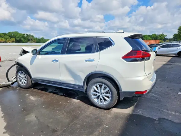 KNMAT2MV4JP610800 2018 NISSAN ROGUE - Image 2
