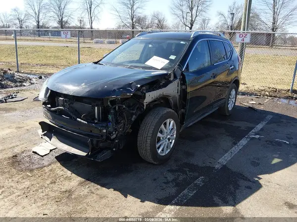 KNMAT2MV4JP612935 2018 NISSAN ROGUE - Image 2