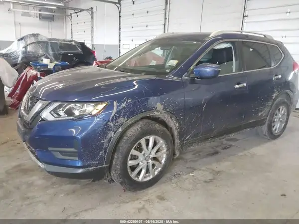 KNMAT2MV4JP612949 2018 NISSAN ROGUE - Image 2