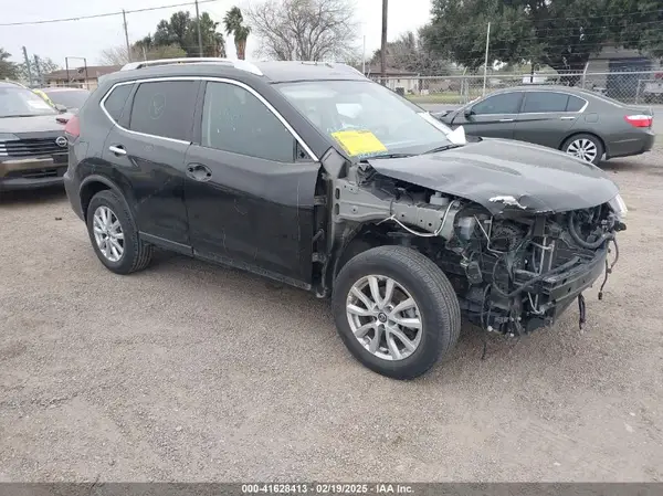 KNMAT2MV4JP614975 2018 NISSAN ROGUE - Image 1