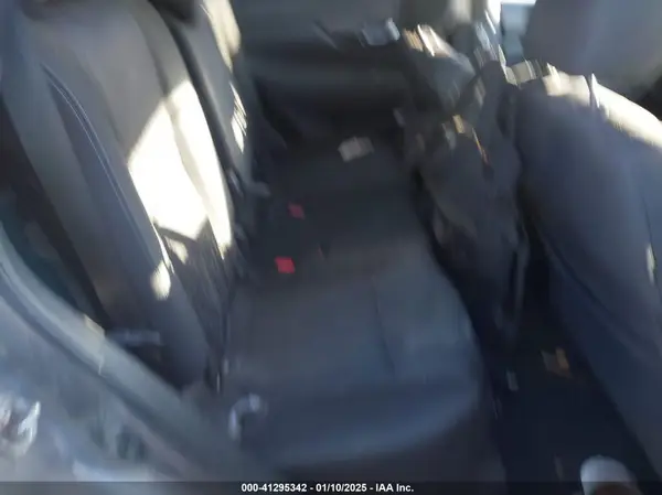 KNMAT2MV4JP622381 2018 NISSAN ROGUE - Image 8
