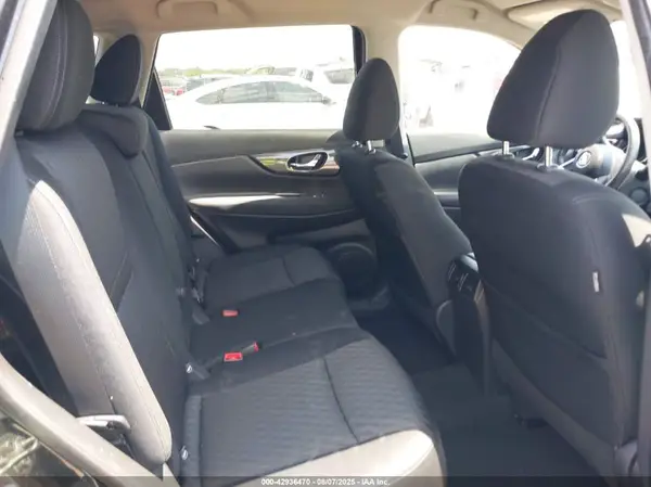 KNMAT2MV4KP507071 2019 NISSAN ROGUE - Image 8