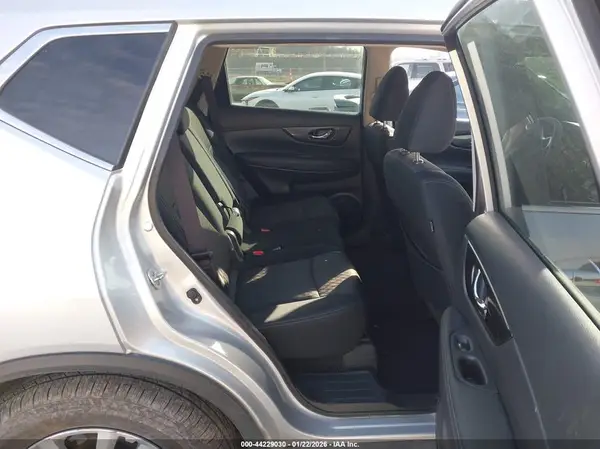 KNMAT2MV4KP523089 2019 NISSAN ROGUE - Image 8