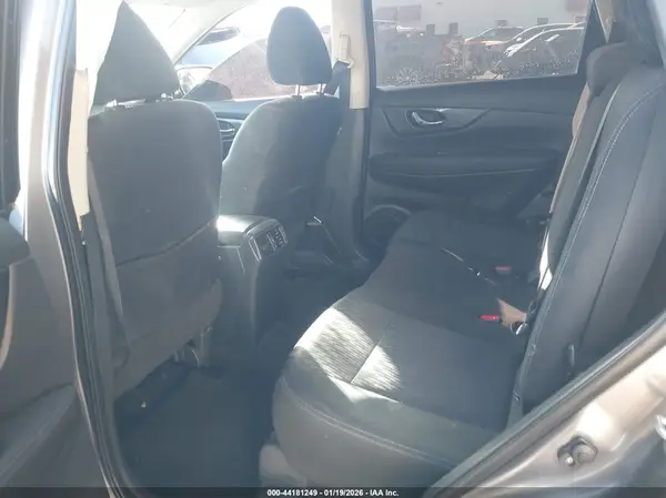 KNMAT2MV4KP529278 2019 NISSAN ROGUE - Image 8