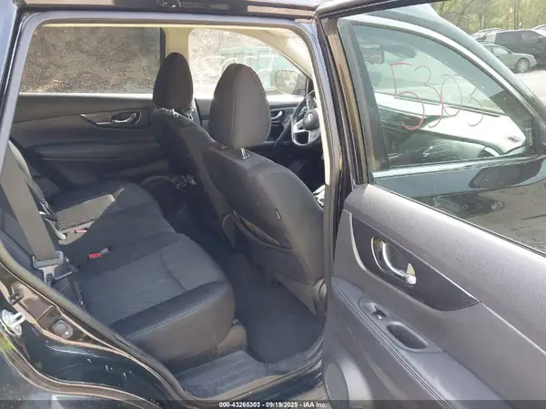 KNMAT2MV4KP531306 2019 NISSAN ROGUE - Image 8
