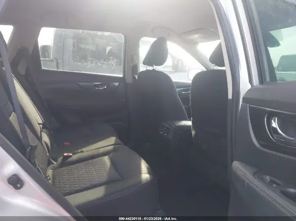 KNMAT2MV4KP536215 2019 NISSAN ROGUE - Image 8