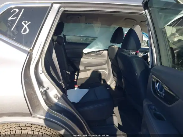 KNMAT2MV4KP540412 2019 NISSAN ROGUE - Image 8