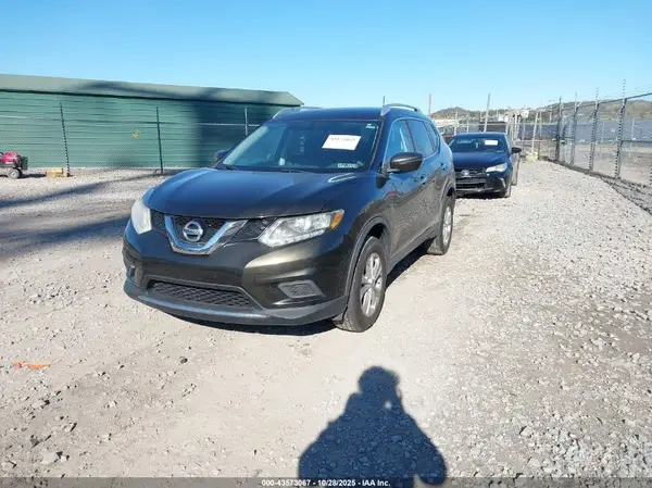 KNMAT2MV5GP638324 2016 NISSAN ROGUE - Image 2