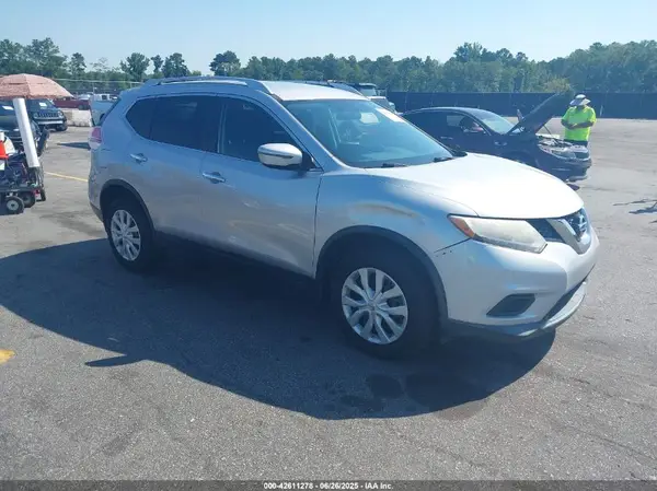 KNMAT2MV5GP648240 2016 NISSAN ROGUE - Image 1
