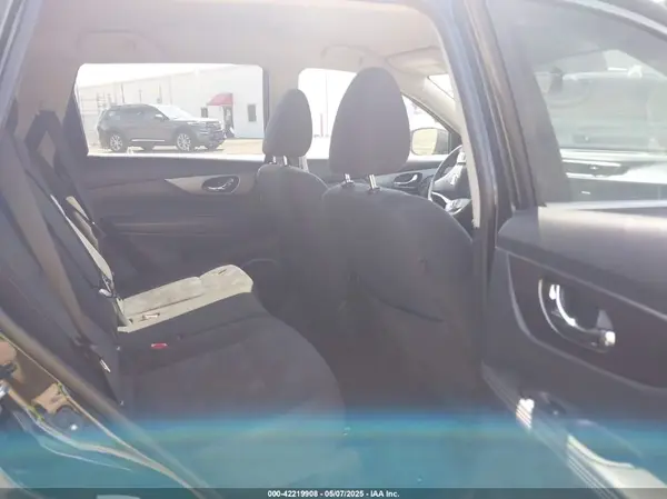KNMAT2MV5GP660940 2016 NISSAN ROGUE - Image 8