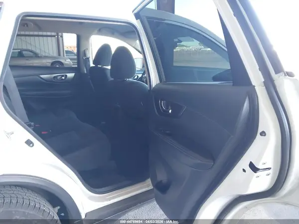 KNMAT2MV5GP675650 2016 NISSAN ROGUE - Image 8