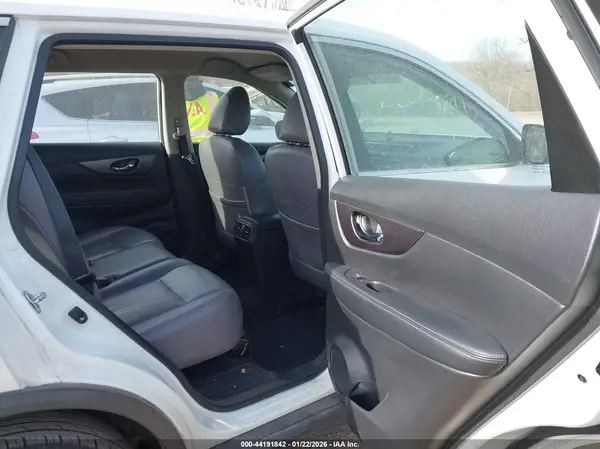 KNMAT2MV5GP683103 2016 NISSAN ROGUE - Image 8