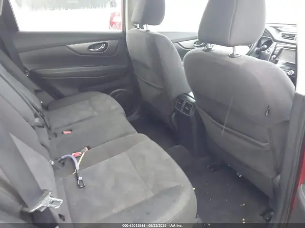 KNMAT2MV5GP685501 2016 NISSAN ROGUE - Image 8