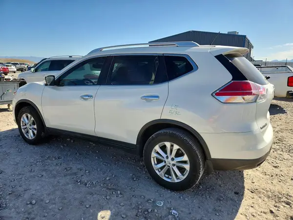 KNMAT2MV5GP700997 2016 NISSAN ROGUE - Image 2